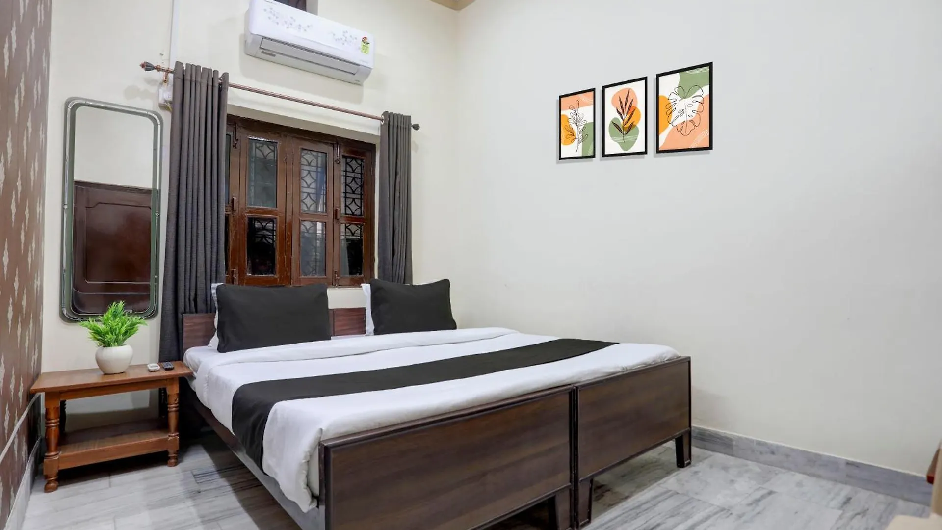 Hotel O Stay Varanasi Cantt