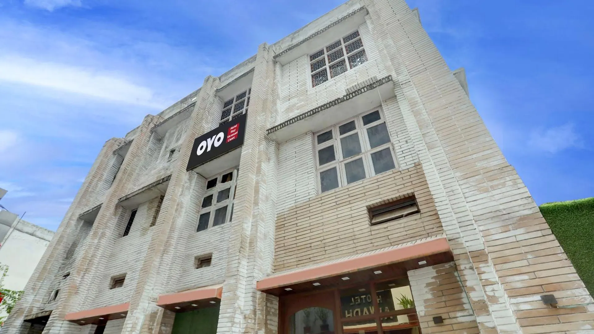 Hotel O Stay Varanasi Cantt
