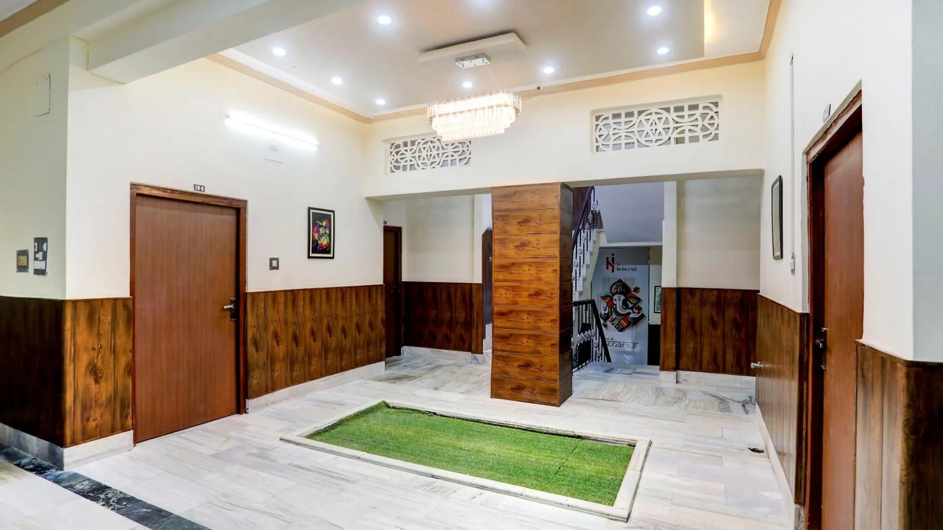 Hotel O Stay Varanasi Cantt Ινδία
