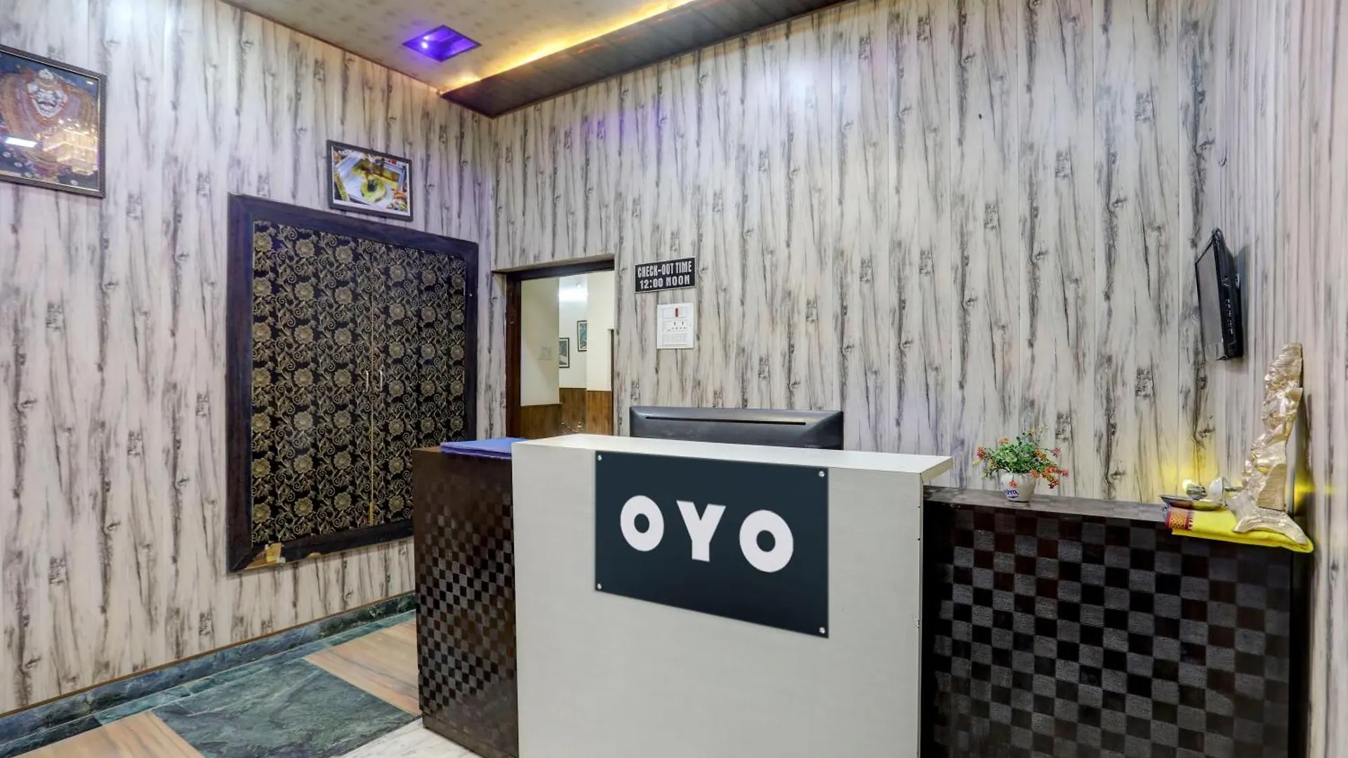 ***  Hotel O Stay Varanasi Cantt Ινδία