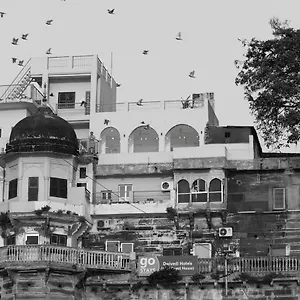 Hotel Elena, Varanasi